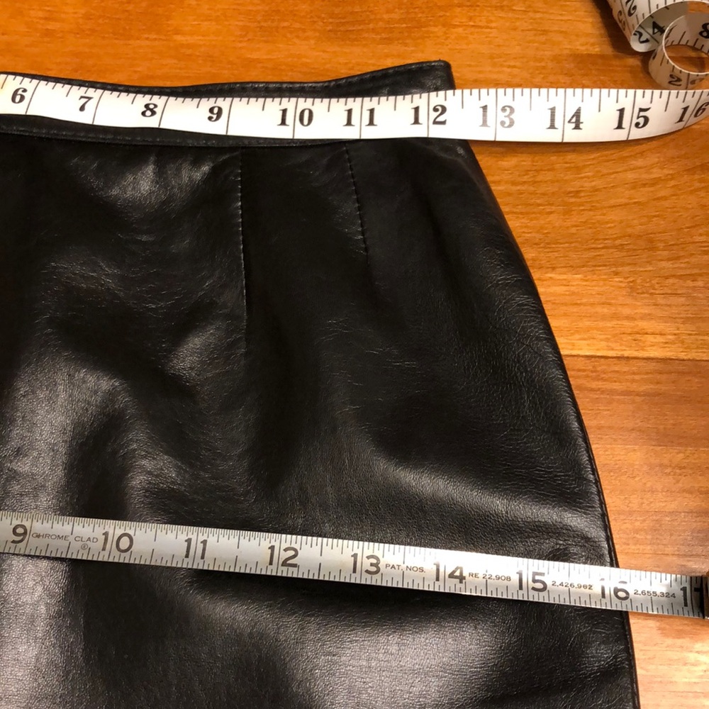 Black Lamb  Leather skirt.  by SIBYLLE  LYN. - Picture 8 of 8